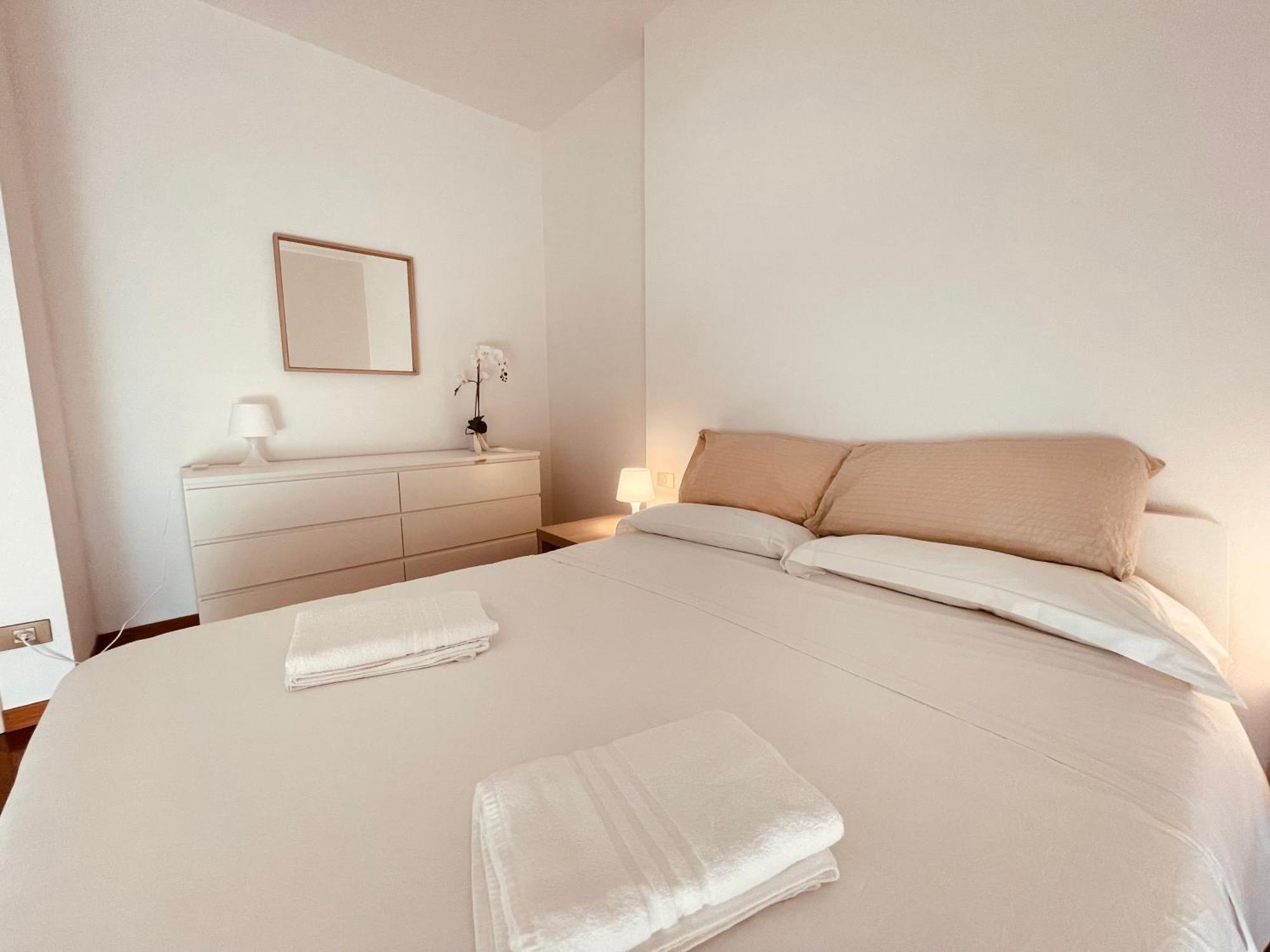 Lemon Tree Resort - Freeparking - Garden Генуя Экстерьер фото
